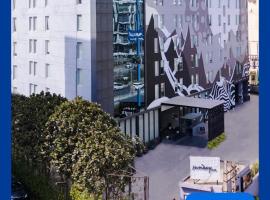 Sunday Hotel Zirakpur by checkIn,Chandigarh, готель у місті Zirakpur