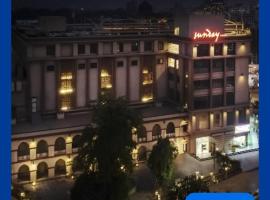 Sunday Hotel & Convention Centre by CheckIn, Vadodara – hotel w mieście Vadodara