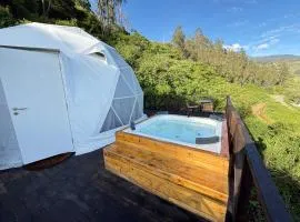 Domo con jacuzzi y vista panorámica única