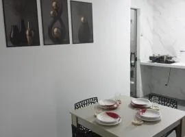 Casa nova, completa, 3 quartos 1 com ar condicionado