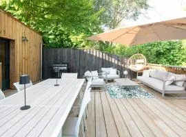 Villa with Spa and Private Canal Access