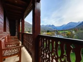 L'Ancienne Poste Exclusive Alpine Chalet