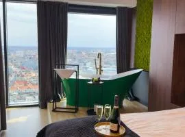 URBAN APARTMENTS Global Skyline TOP 26th FLOOR - Air Condition - Free Garage