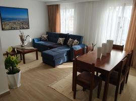 Superbe Appartement F4 moderne avec vue dégagée à Dély Ibrahim Calme & proche Clinique Al Azhar, Garden City, hotel i Deli Ibrahim