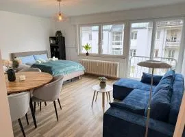 Studio, zentral, ruhig, viel Licht, 2-4 Personen