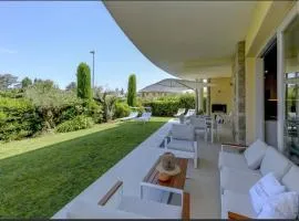 Luxury Apartment with Pool & Private Garden