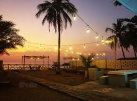 Villa Apedia Anyer, 3 Kamar, Pantai Pasir Putih, Hotel in Kareo