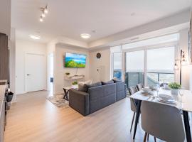 Open Concept Luxury Condo in Central KW with Sauna, hotel en Kitchener