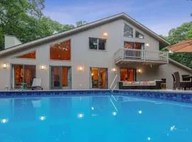Summerlight Estate by Rove Travel - Villa with Pool