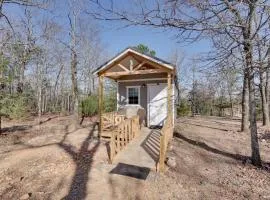 Small Family Getaway in Mena with Trails On-Site!