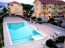 Plejadi Sea & Pool Apartment - Ceriale, hotel u gradu 'Ceriale'