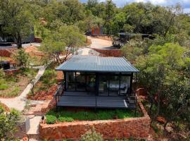 Lazy Hill Eco Lodge, hotell sihtkohas Bela-Bela