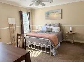 Nature's Nook, 2 Acres Home by Springs and Gainesville