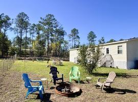Nature's Nook, 2 Acres Home by Springs and Gainesville, khách sạn ở Williston