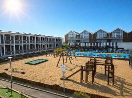 Family friendly apartment in Holiday Center, Hotel in Glesborg