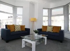 Perfect base for Contractors - 3 Bedrooms- Free Street Parking