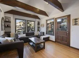 Charming Chalet in Old Town and Ski Slopes