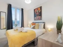 NEW! 4BR in Spencer street