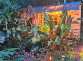 DondeLalo Hospedaje y Camping, hotel u gradu Heredia