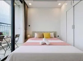 Comfortable Spacious Studio Apt Near Keangnam, Dcapital and Marriot Hotel