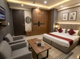 Hotel Yuvraj 5 Mints walking from Rajendra Nagar Metro Station