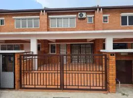 Homestay In Taman Rasa Utama, Hulu Selangor
