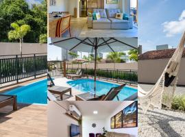Apto Bal Picarras 150M PRAIA com PISICNA, Cozinha completa, sacada com CHURRASQUEIRA privativa, Wi Fi, PORTARIA 24h,vaga privativa de GARAGEM, Hotel in Balneário Piçarras