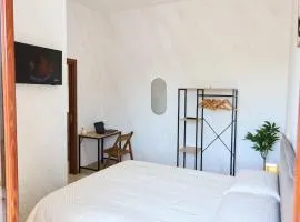 FusaroStay Apartment - 1 min from Lake, Vanvitellian Cottage & Train