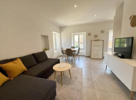 HostHelp - Les Balises, hotel in Bevaix