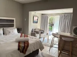 Comfort e Casa Guest Lodge Near OR Tambo Airport