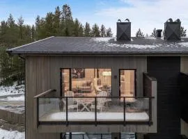 Motoppen, Høgeggvegen 4B