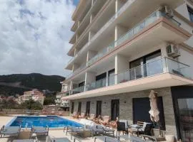 Becici residance pool and sauna