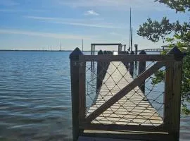 Indian River waterfront apartment with private dock