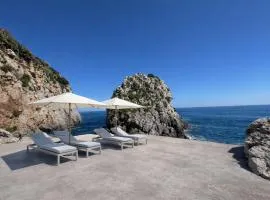 Villa Cliff
