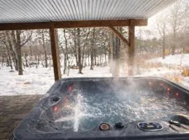 Luxury Lakefront w Game&Theater Rm Hot tub