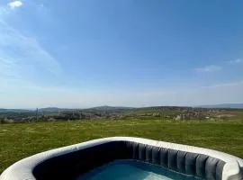 Panoramic Mountaintop - Private Jacuzzi Jun-Sep and Views Apuseni Mountains