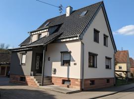 Ferienhaus Herder - Zu Gast im Herzen der Pfalz, хотел в Schindhard