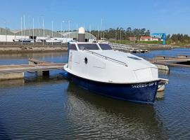 The Boat, Hotel in Ovar