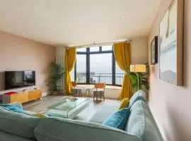 Luxury 1BR Seafront Apartment