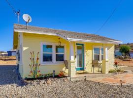 Route 66 Roadtripper Retreat w/ Private Backyard, Hotel in Kingman