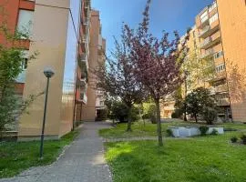 Casa di Laura mono e bilo di fronte Ospedale San Raffaele