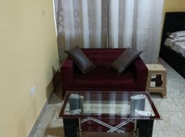 Cozy Home One -Cottbus Street, hotell i Trofwi