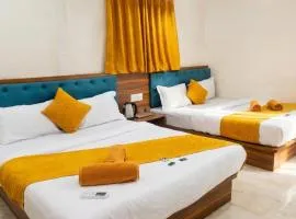 Hotel Glow Star - Near CSMT Railway Station & Hajj House - South Mumbai