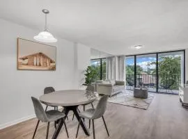 North Miami 2BR with Pool and Free Parking