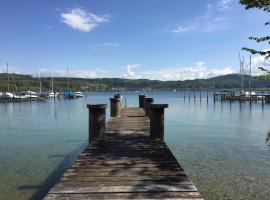 Ferienresidenz Seegarten Andrea - Seezugang und Schwimmbad، فندق في بودمان لودفيغسهافن