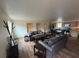 Alaska Summers Lodge Loft-Near Mouth of Kasilof River