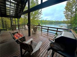 Kivi Lake Cottage in Nikiski, Hotel in Kenai