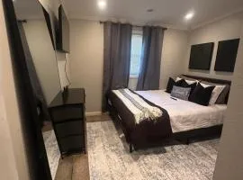 Modern Private Room Easy Access to Everything