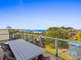 Coastal Balcony Seaview Family Home