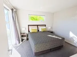 Oxford Village Motels